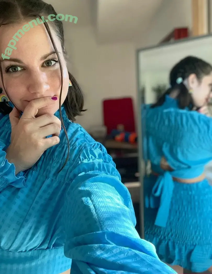 dianakills nude photo #0080 (ShibaHuskeyMom / dianakills_)