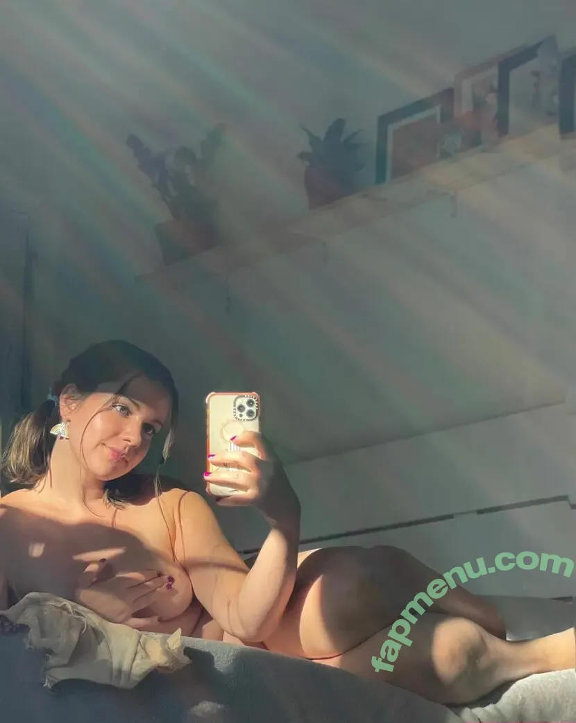 dianakills nude photo #0103 (ShibaHuskeyMom / dianakills_)