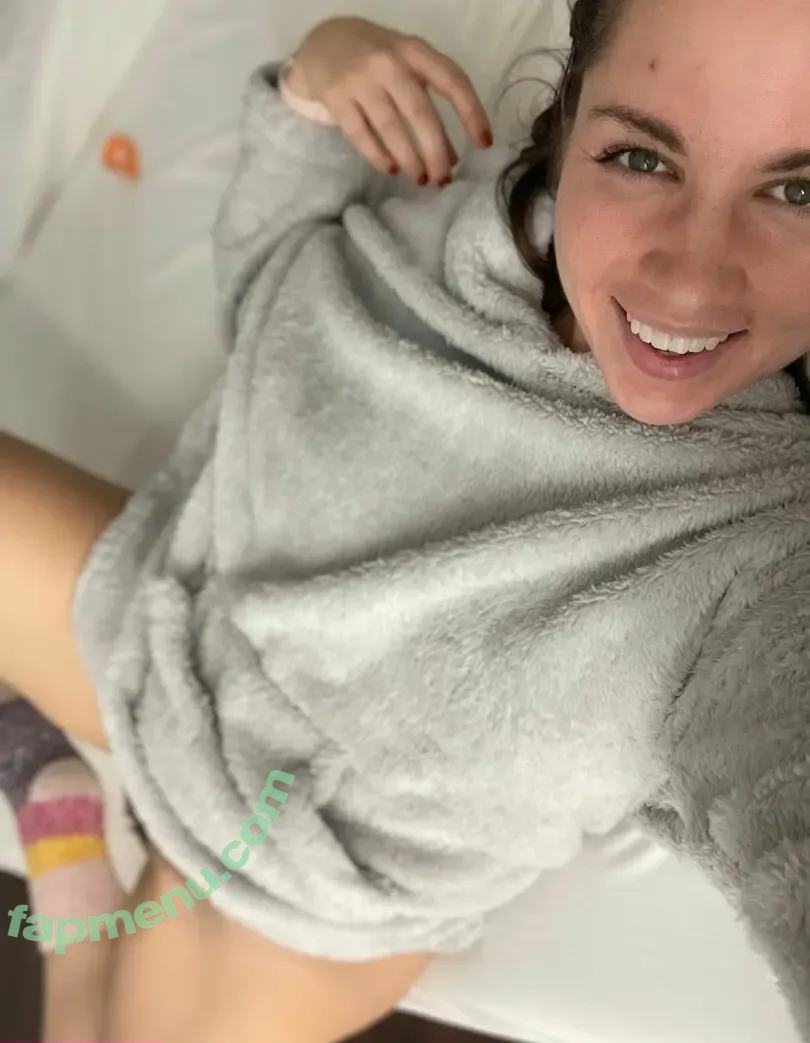 dianakills nude photo #0196 (ShibaHuskeyMom / dianakills_)