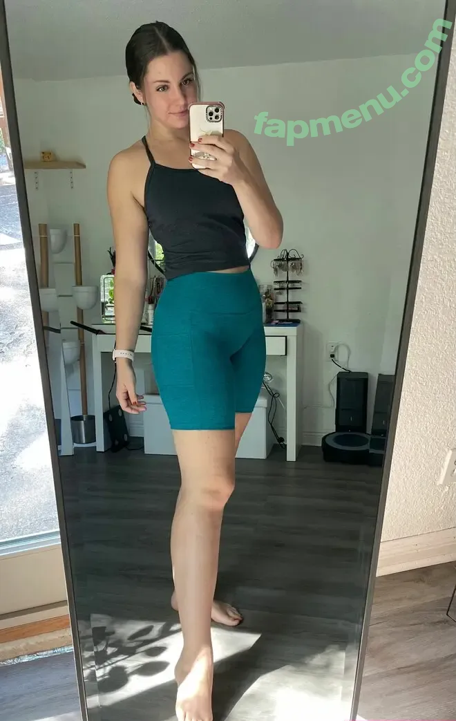 dianakills nude photo #0218 (ShibaHuskeyMom / dianakills_)