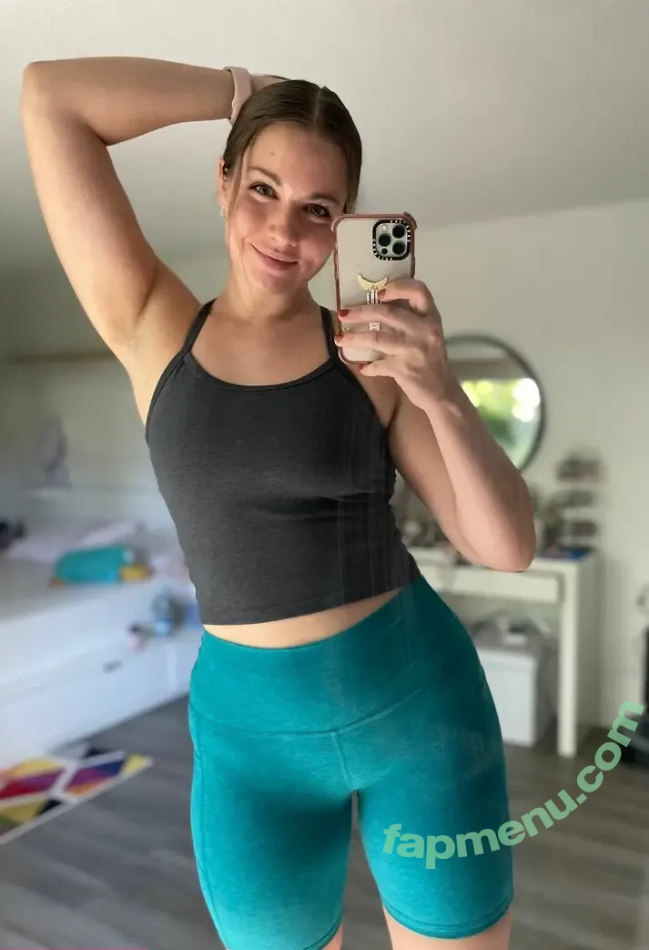 dianakills nude photo #0219 (ShibaHuskeyMom / dianakills_)