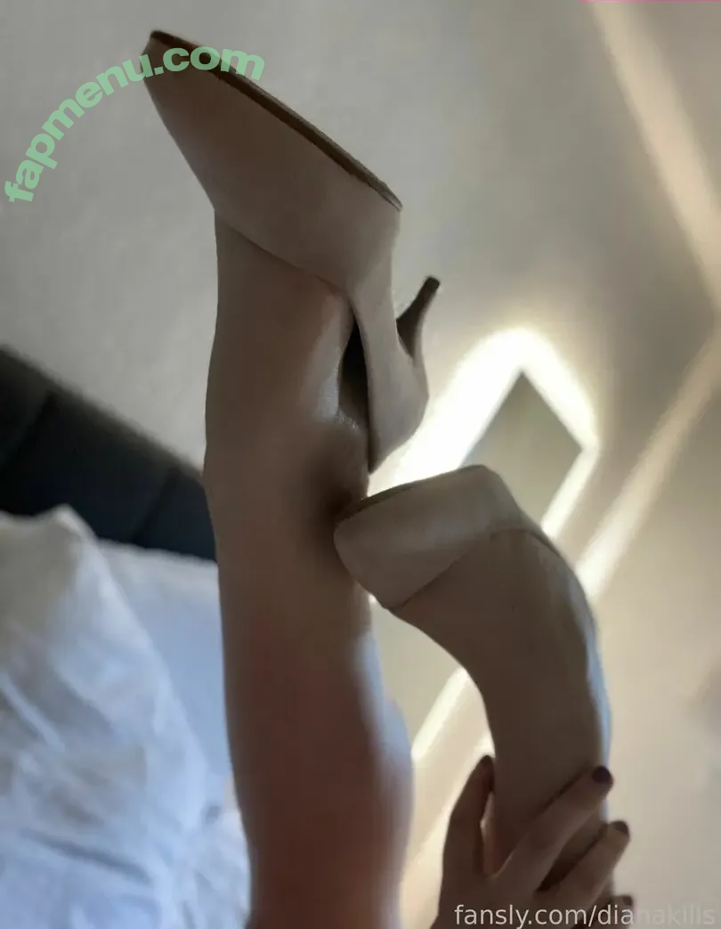dianakills nude photo #0272 (ShibaHuskeyMom / dianakills_)
