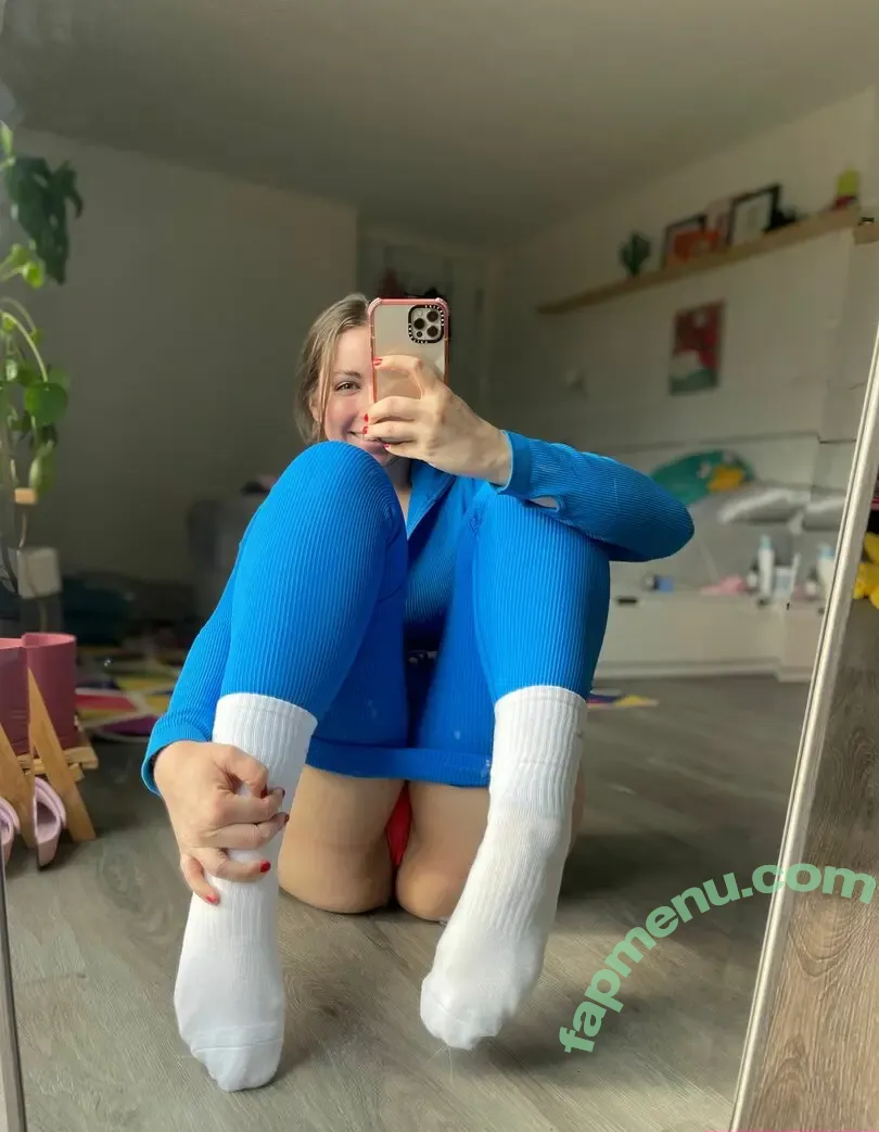dianakills nude photo #0443 (ShibaHuskeyMom / dianakills_)
