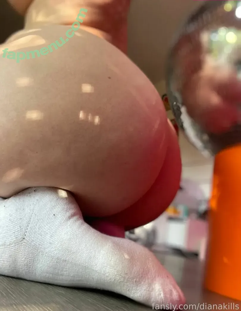 dianakills nude photo #0505 (ShibaHuskeyMom / dianakills_)