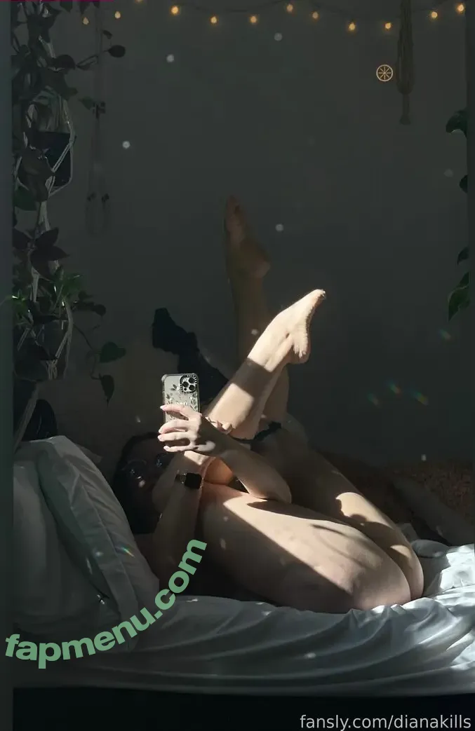 dianakills nude photo #0536 (ShibaHuskeyMom / dianakills_)