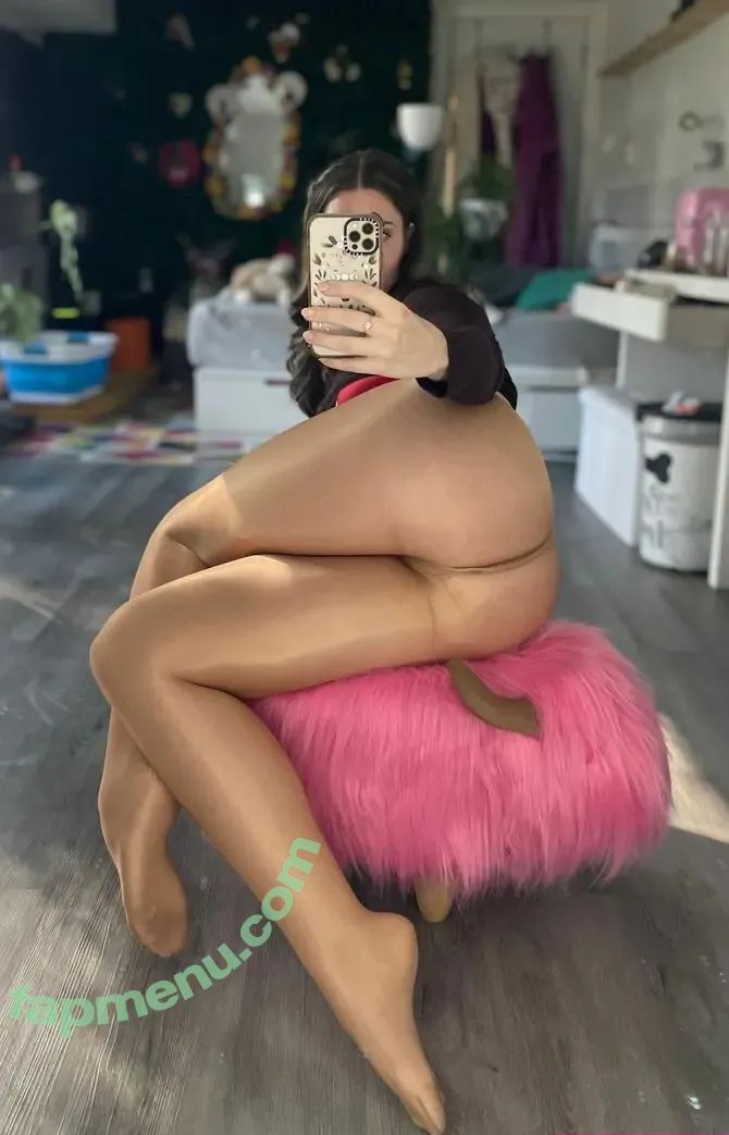 dianakills nude photo #0546 (ShibaHuskeyMom / dianakills_)