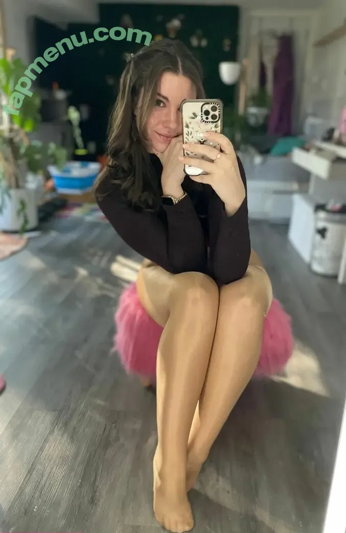 dianakills nude photo #0548 (ShibaHuskeyMom / dianakills_)