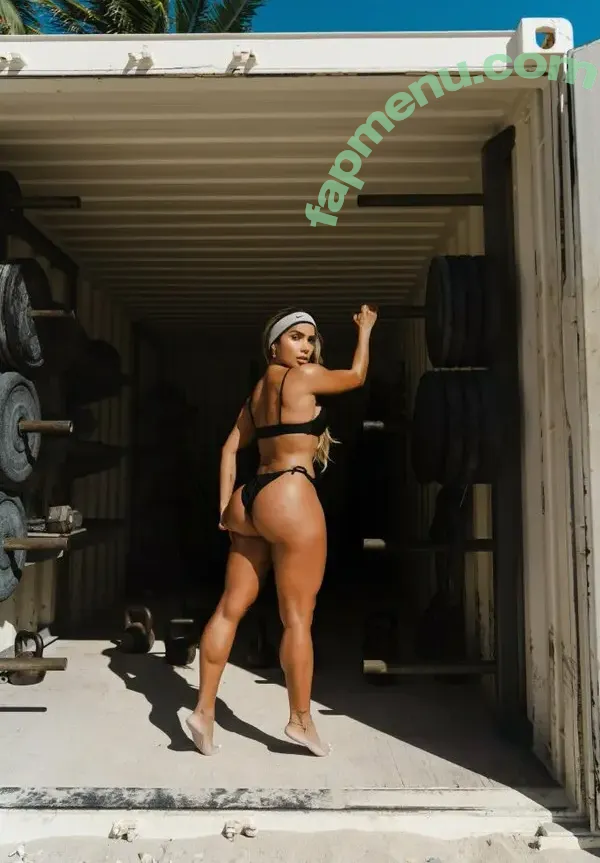 dianamaux nude photo #0046 (dianamaux)