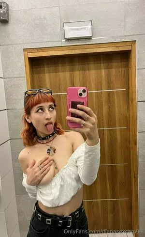 dianasexcam99 / diankazaichionok nude photo #1070