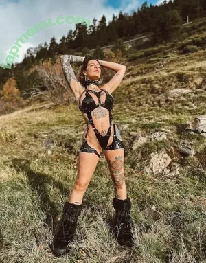  nude photo #0004