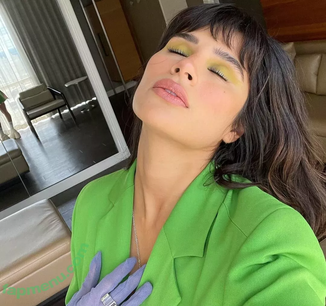 Diane Guerrero nude photo #0133 (dianeguerrero__ / dianexguerrero)