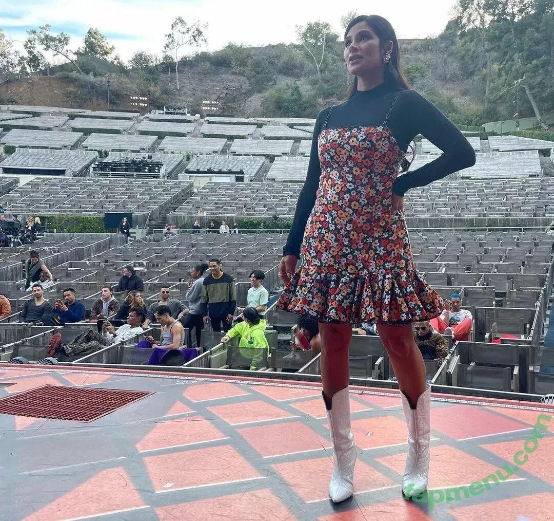 Diane Guerrero nude photo #0156 (dianeguerrero__ / dianexguerrero)