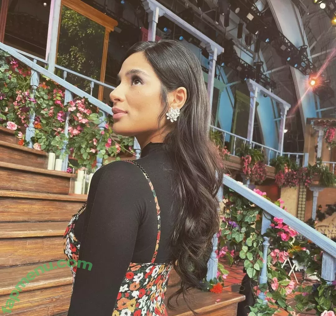 Diane Guerrero nude photo #0158 (dianeguerrero__ / dianexguerrero)