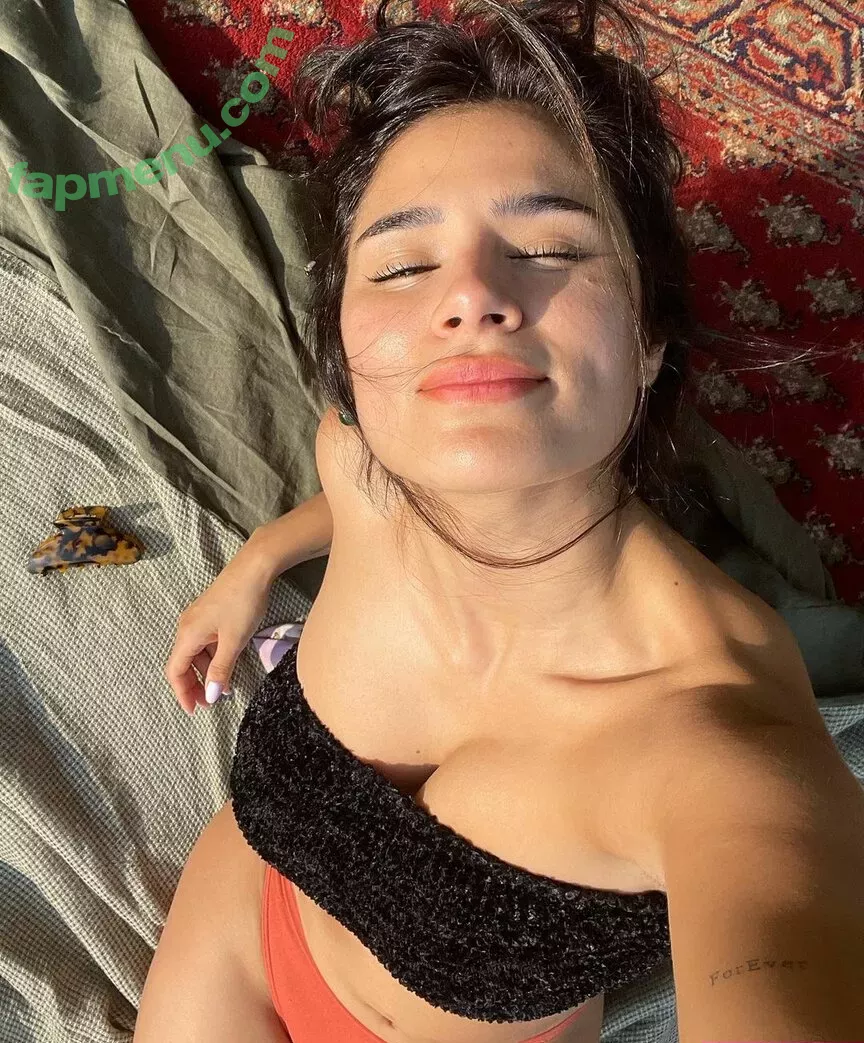 Diane Guerrero nude photo #0174 (dianeguerrero__ / dianexguerrero)