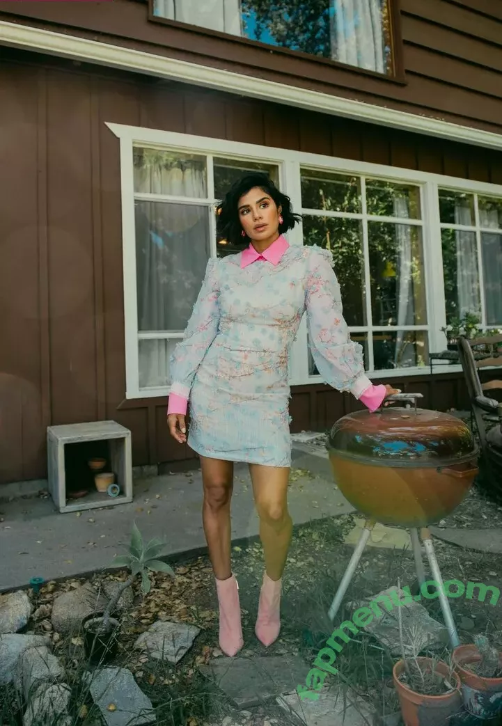 Diane Guerrero nude photo #0202 (dianeguerrero__ / dianexguerrero)