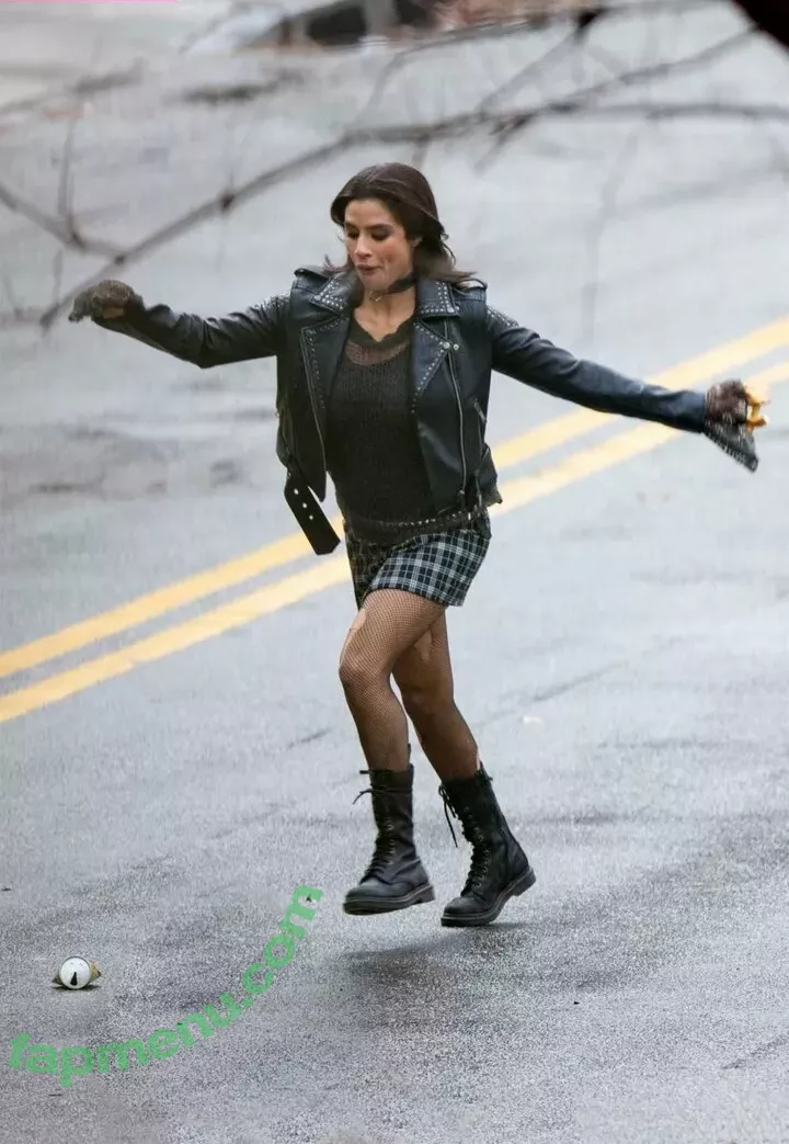 Diane Guerrero nude photo #0208 (dianeguerrero__ / dianexguerrero)