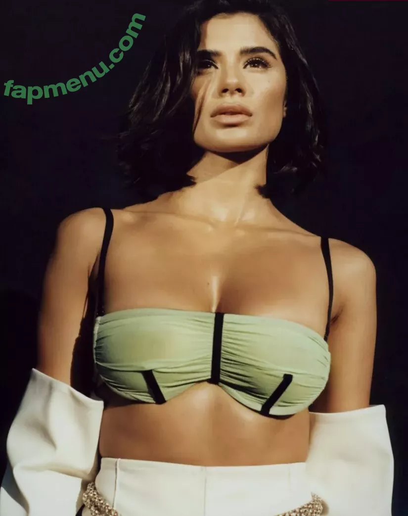 Diane Guerrero nude photo #0233 (dianeguerrero__ / dianexguerrero)