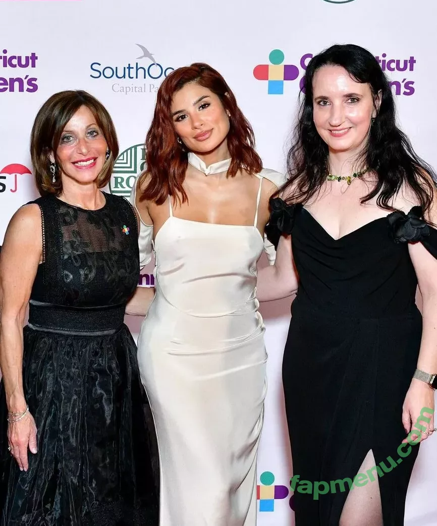 Diane Guerrero nude photo #0312 (dianeguerrero__ / dianexguerrero)