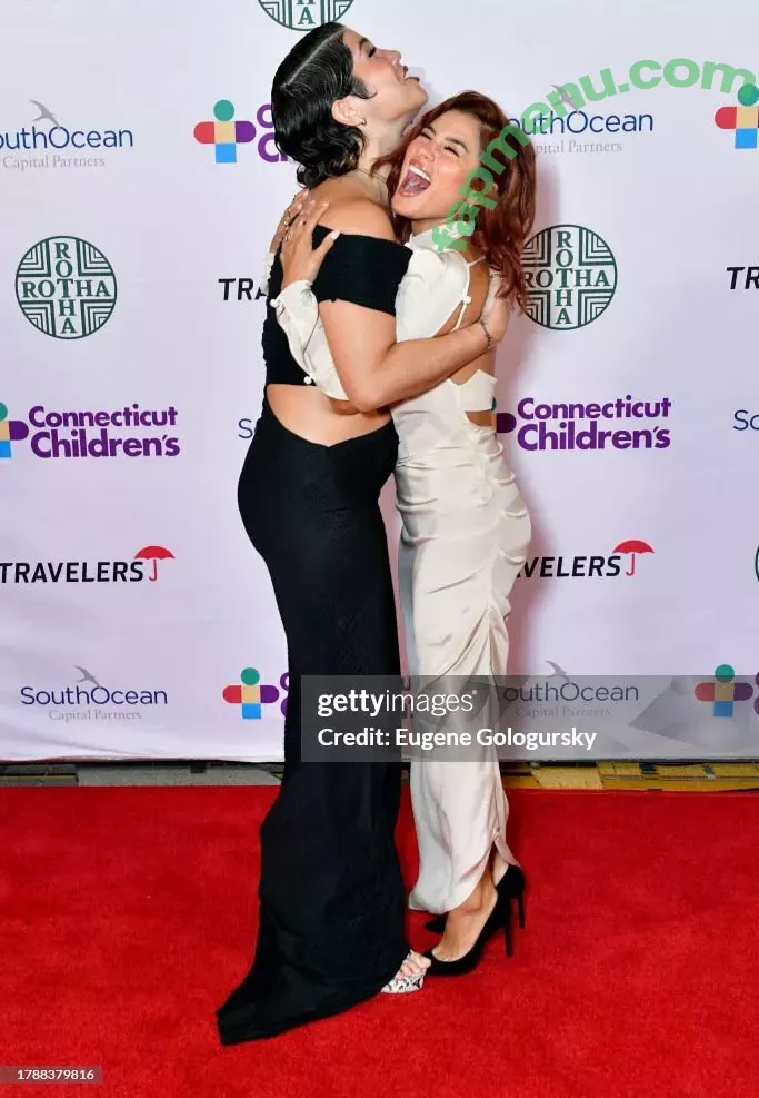 Diane Guerrero nude photo #0317 (dianeguerrero__ / dianexguerrero)