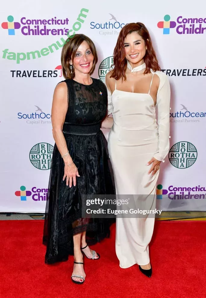 Diane Guerrero nude photo #0321 (dianeguerrero__ / dianexguerrero)