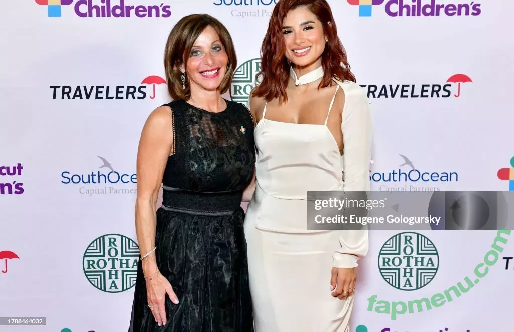 Diane Guerrero nude photo #0322 (dianeguerrero__ / dianexguerrero)