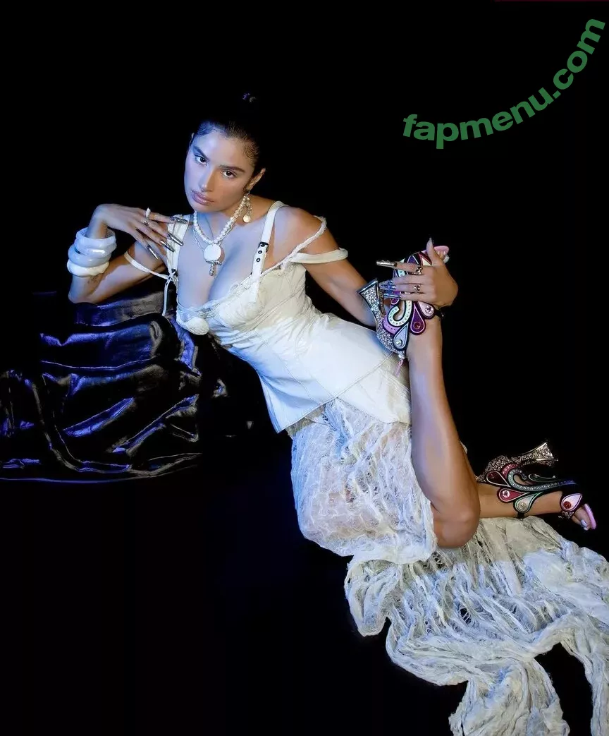 Diane Guerrero nude photo #0356 (dianeguerrero__ / dianexguerrero)