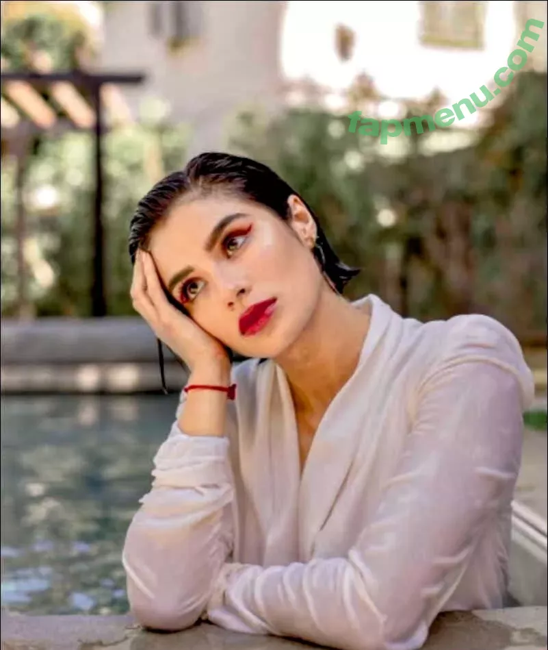 Diane Guerrero nude photo #0418 (dianeguerrero__ / dianexguerrero)