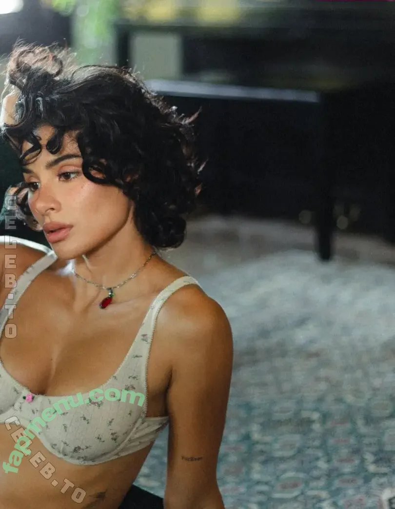 Diane Guerrero nude photo #0824 (dianeguerrero__ / dianexguerrero)