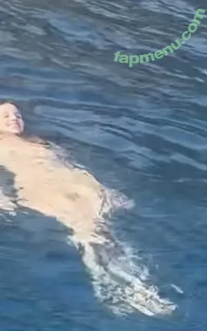 Dianna Agron / diannaagron nude photo #0408