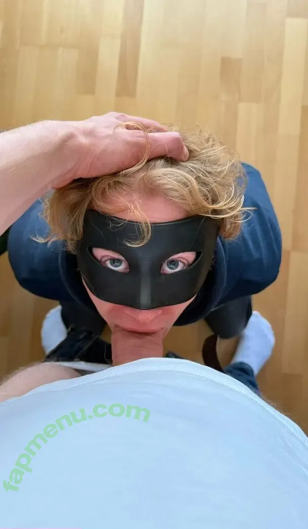 dickservicemuc nude photo #0002 (dickservicemuc)