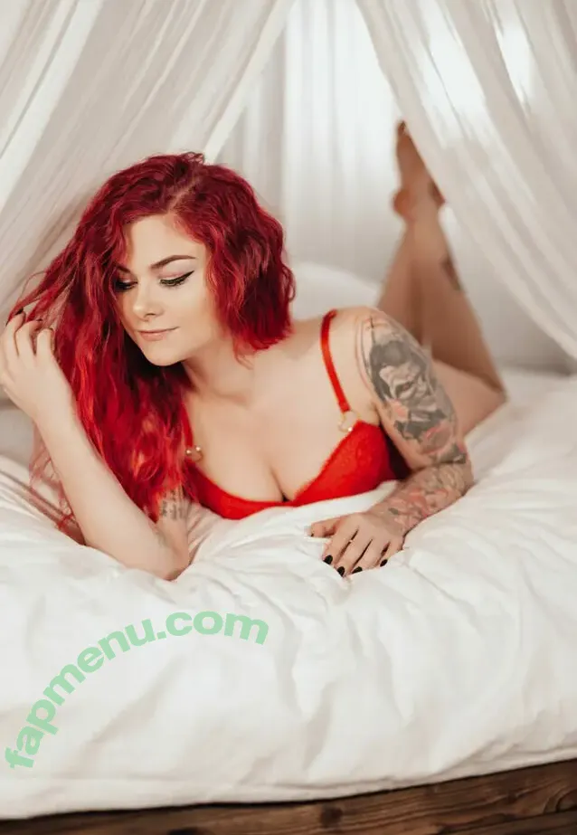 Die Mit Den Hunden nude photo #0013 (die_mit_den_hunden)