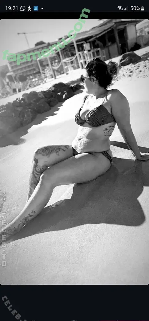 diegraefin_micha nude photo #0080 (_diegraefin_micha_)