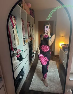 diemariechen / marie.chen_official nude photo #0009