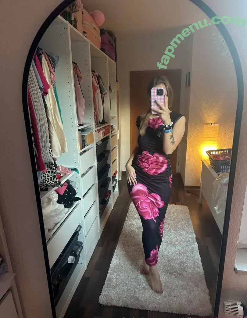 diemariechen nude photo #0009 (marie.chen_official)