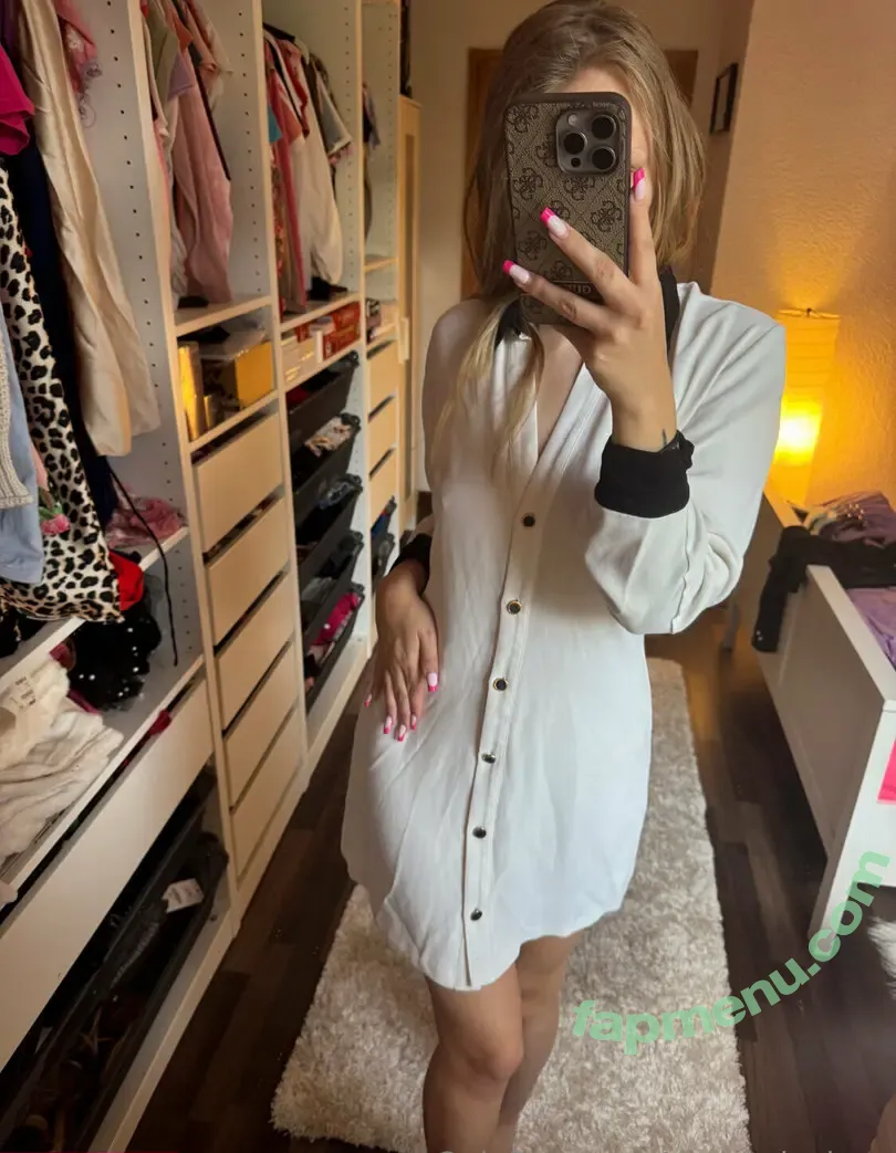 diemariechen nude photo #0017 (marie.chen_official)