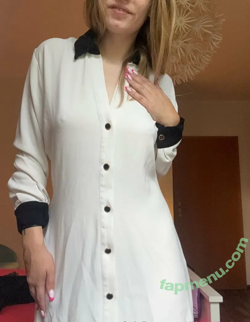 diemariechen nude photo #0021 (marie.chen_official)