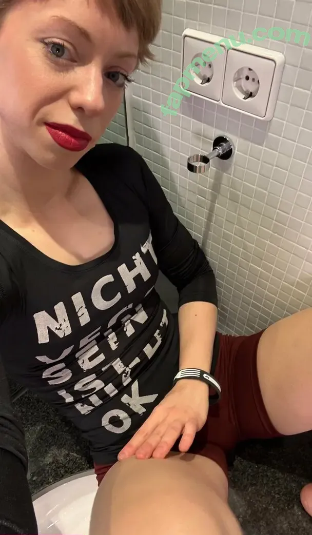 diemilitanteveganerin nude photo #0031 (diemilitanteveganerin)