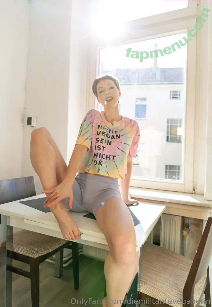 diemilitanteveganerin nude photo #0058 (diemilitanteveganerin)