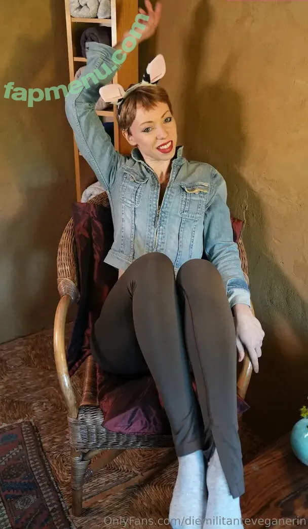 diemilitanteveganerin nude photo #0088 (diemilitanteveganerin)