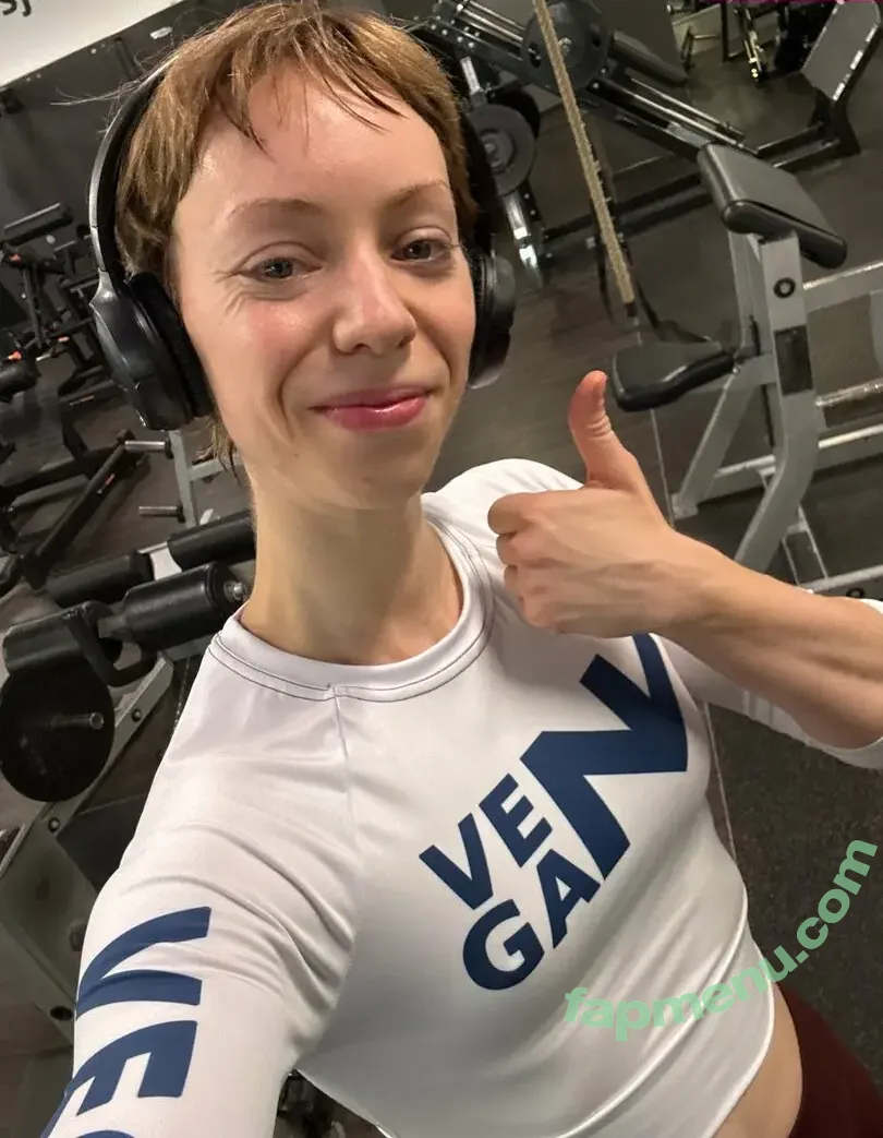 diewildeveganerin nude photo #0037 (diewildeveganerin)