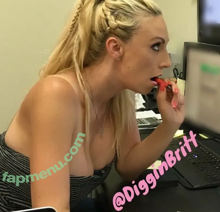 DigginBritt nude photo #0001 (DigginBritt)