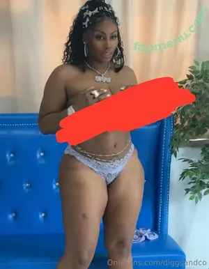  nude photo #0004