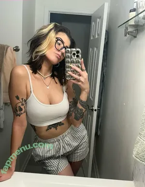 Diiinnaa nude photo #0007
