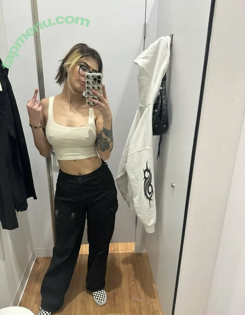Diiinnaa nude photo #0022 (Diiinnaa)