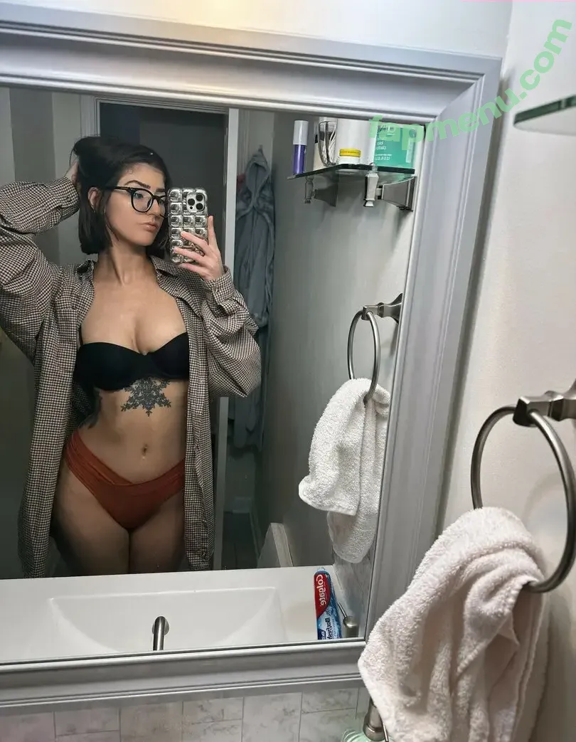 Diiinnaa nude photo #0046 (Diiinnaa)