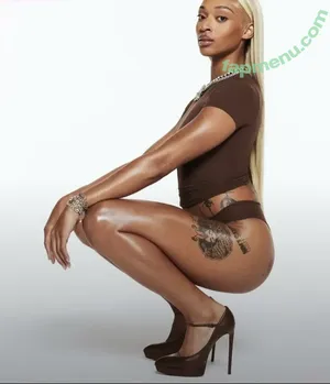  nude photo #0002