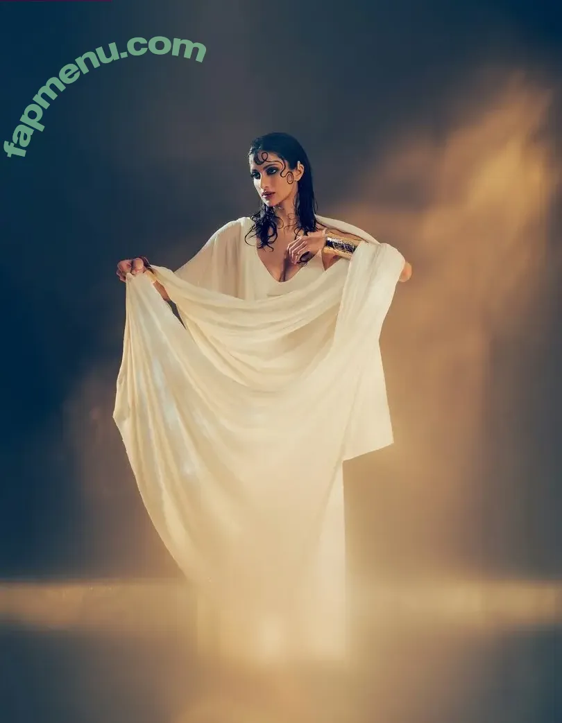 Diksha J Singh nude photo #0111 (dikshajsingh)