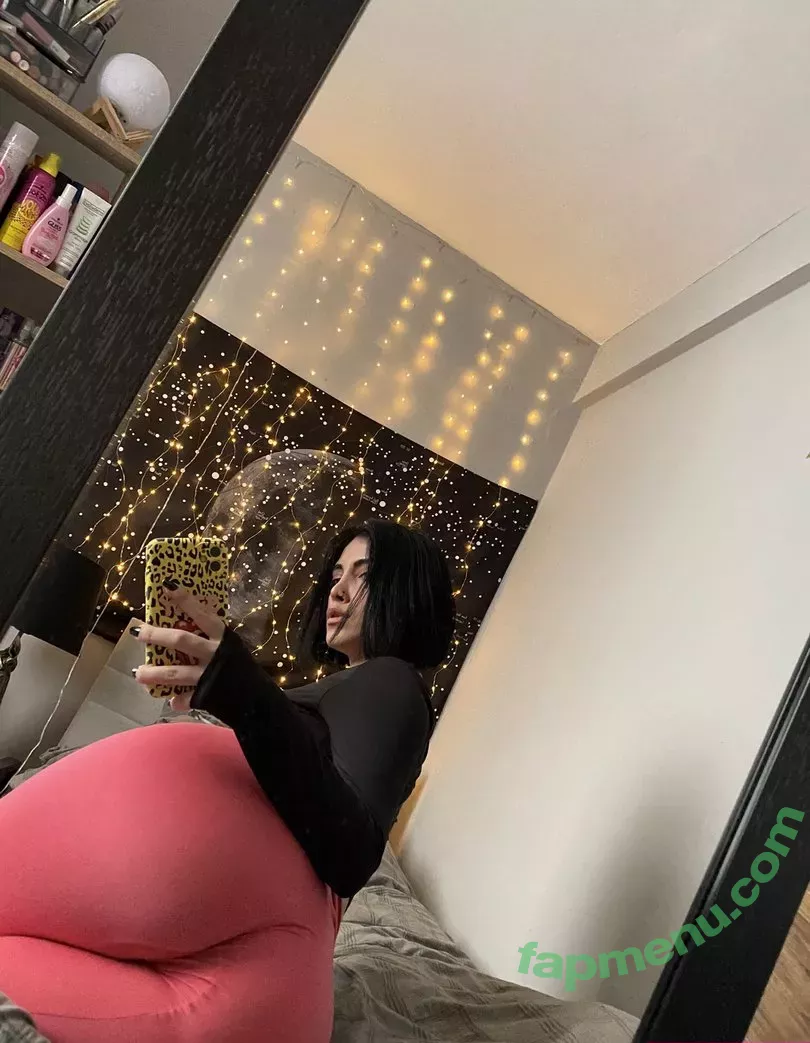 Dilan Dere nude photo #0014 (diddilala / dilanderea / onlydilandere)