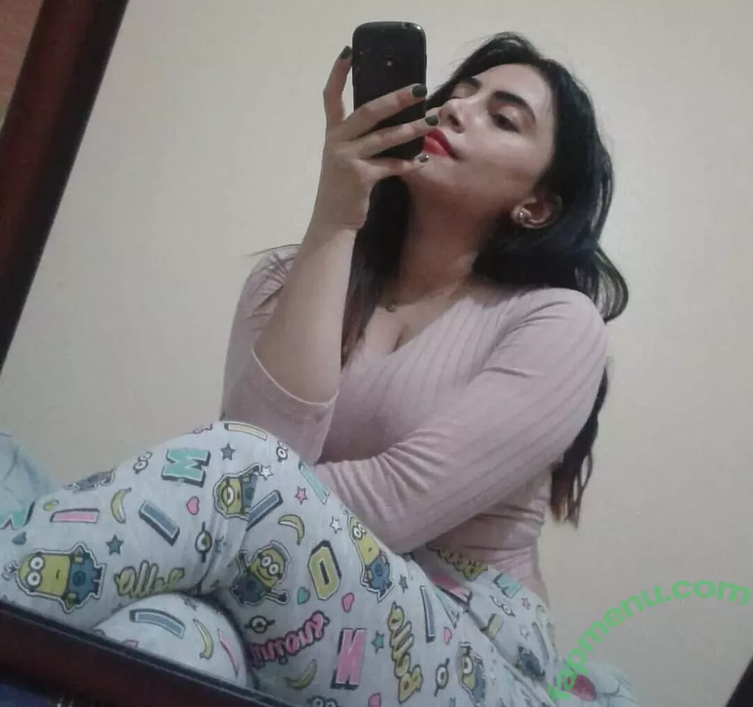Dilan Dere nude photo #0389 (diddilala / dilanderea)