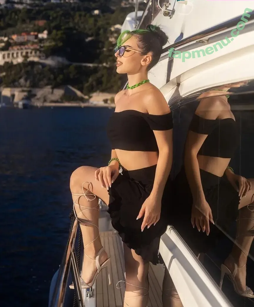 Dilaraa nude photo #0052 (Dilaraa.s / di1araa.s)
